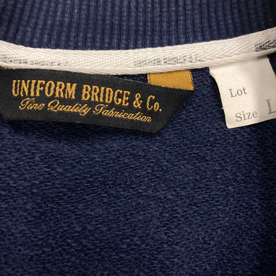유니폼브릿지 네이비 컬러 1960로고 맨투맨 상품이미지3