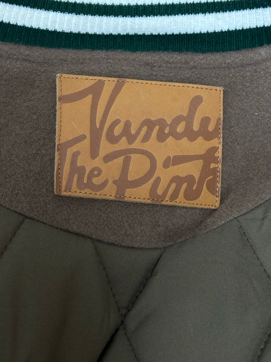 반디더핑크 테니스 바시티 자켓 브라운 상품이미지4