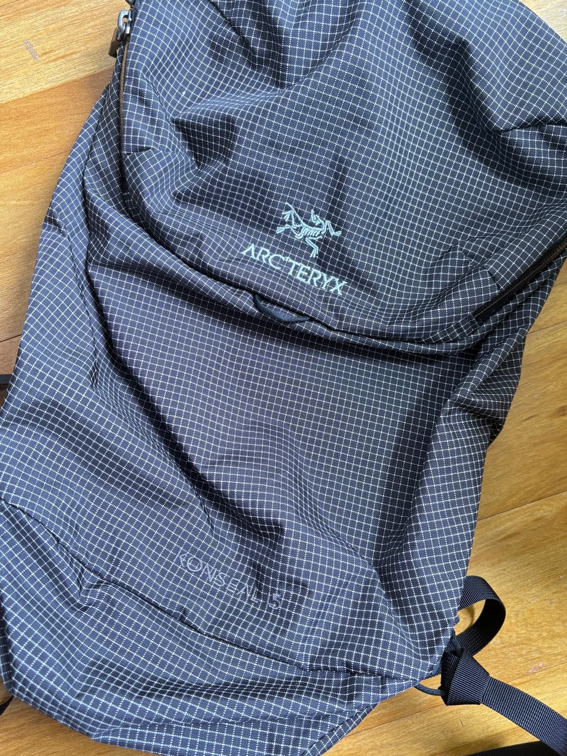 아크테릭스 컨실 15 백팩 블랙 상품이미지1