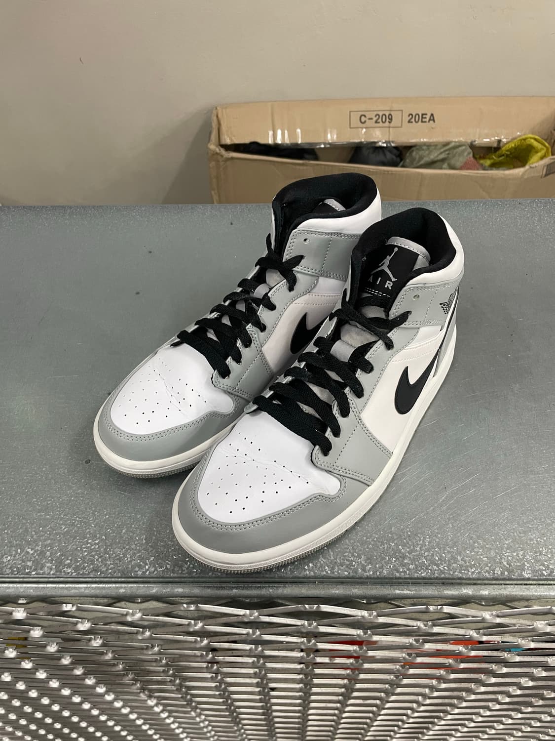 나이키 조던1 미드 라이트 스모크 그레이 270 상품이미지2