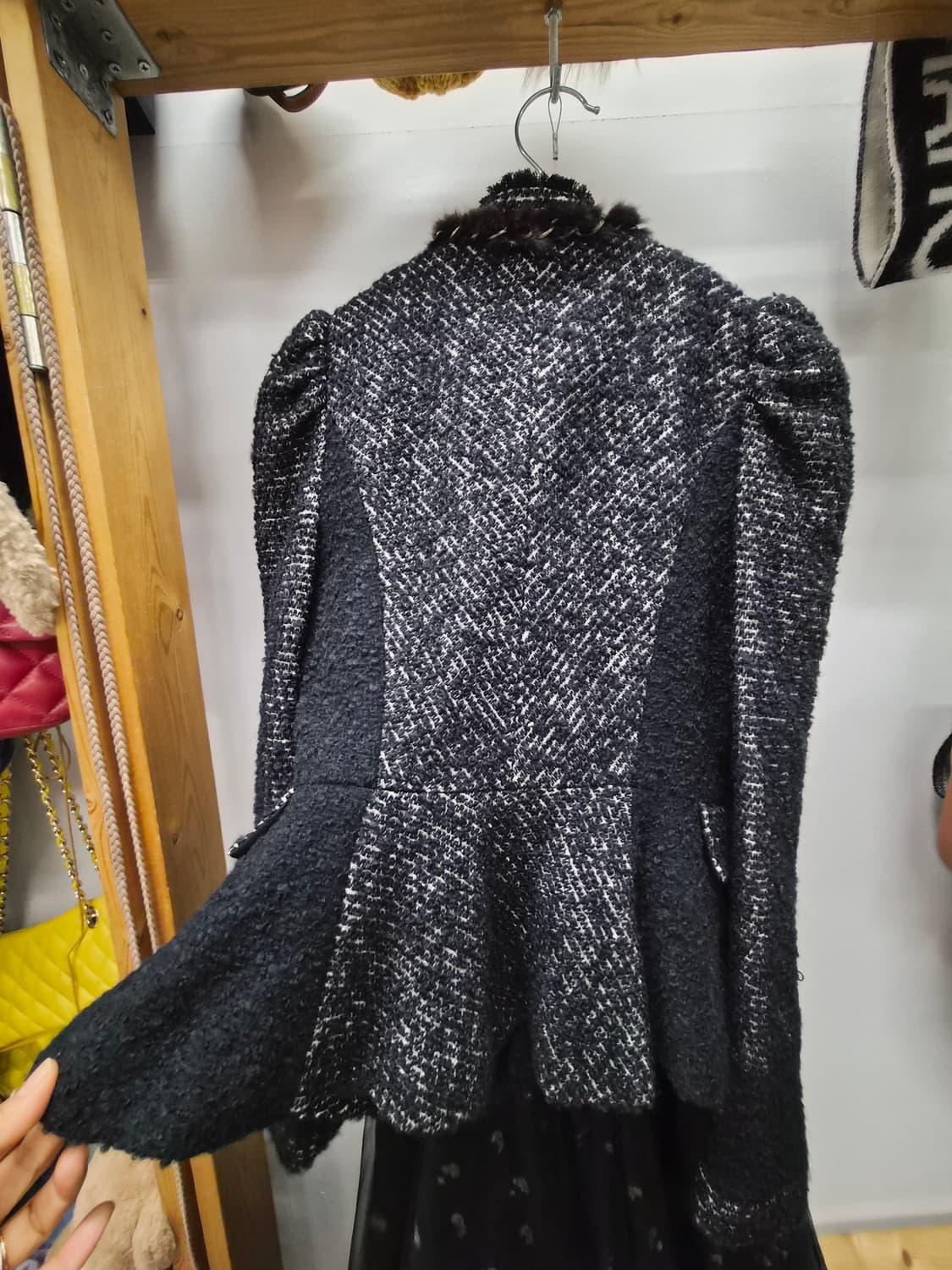 에고이스트 체인밍크 트위드자켓.레니본 샤 스커트 상품이미지6