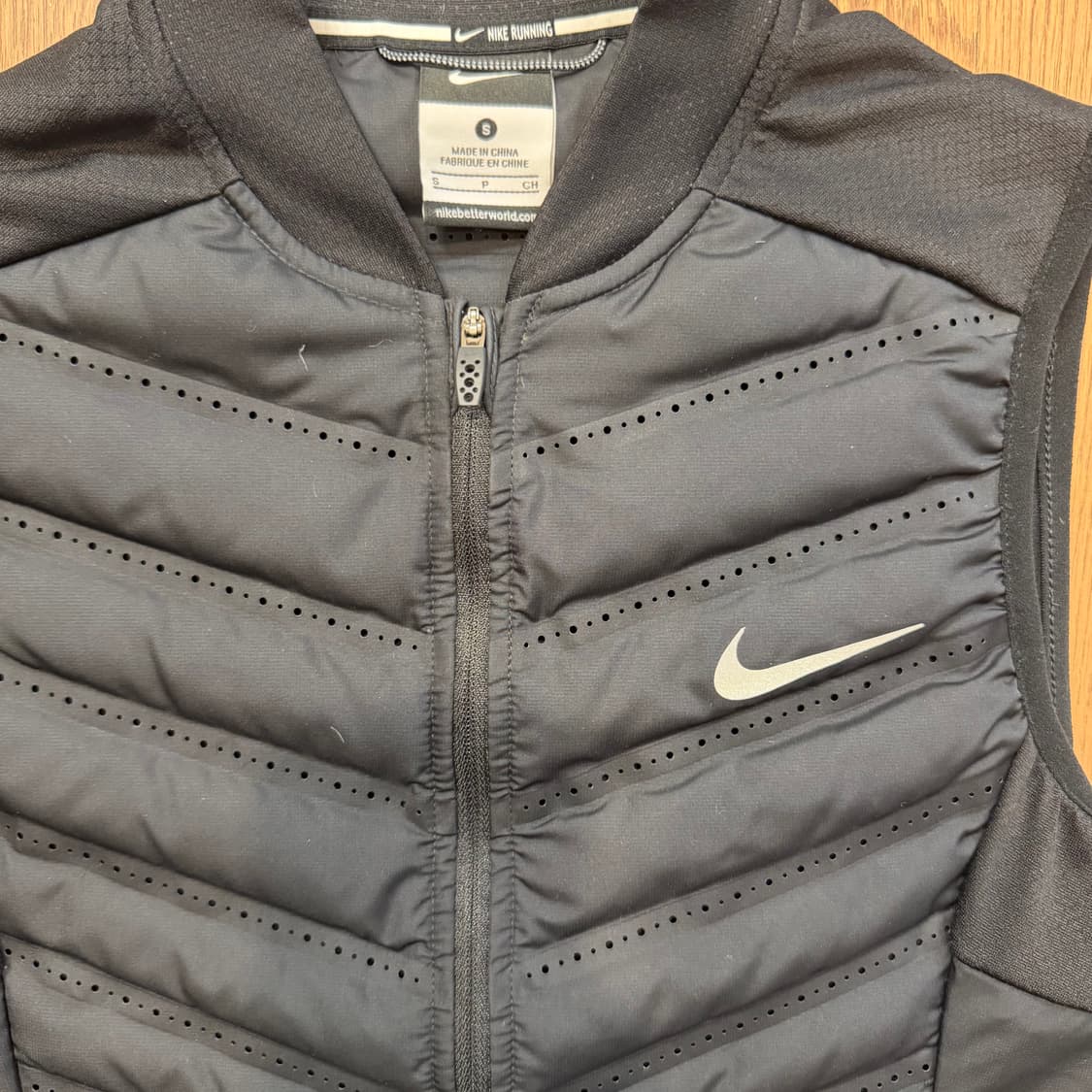 Nike 에어로 로프트 800 필 러닝 베스트  상품이미지3