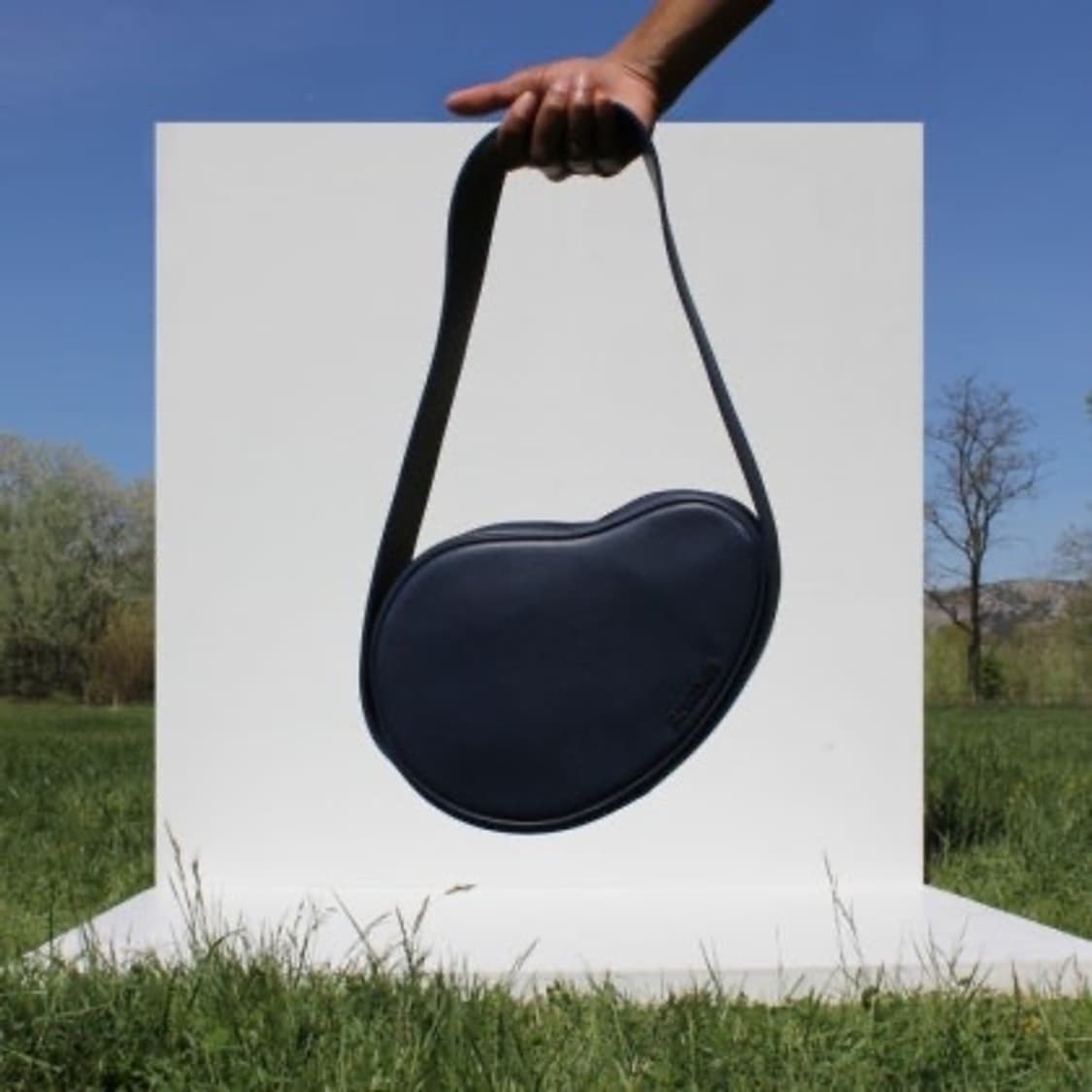 JACQUEMUS HARICOT HANDBAG 상품이미지6