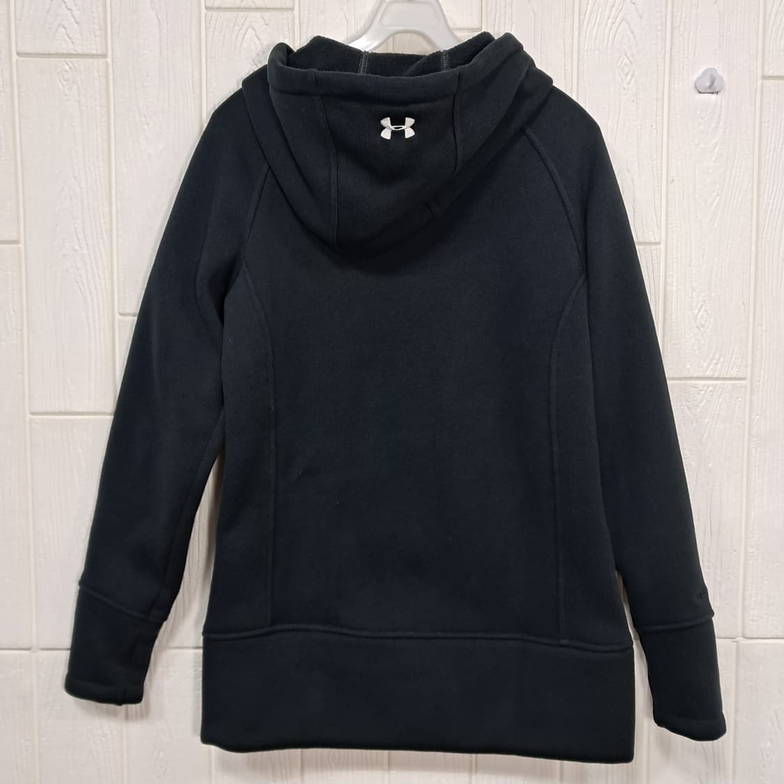 언더아머 블랙 여성 후드 집업 상품이미지2