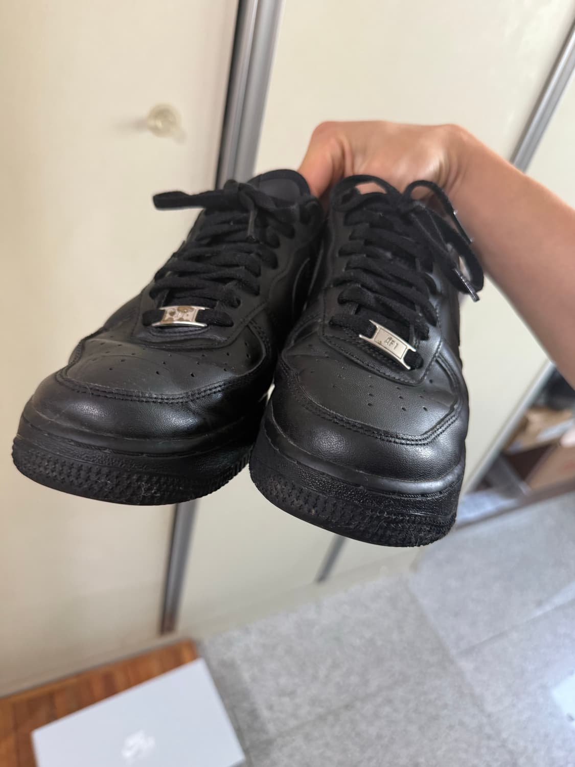 나이키 에어포스1 트리블블랙  상품이미지2