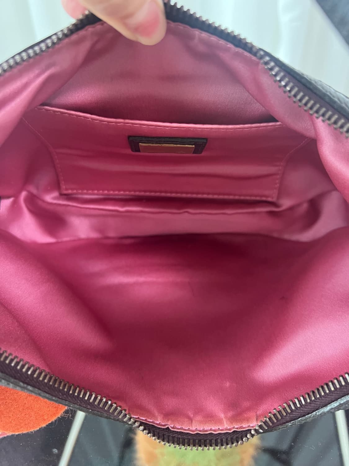 펜디 바게트 크루아상 플라워 아플리케 백 상품이미지7