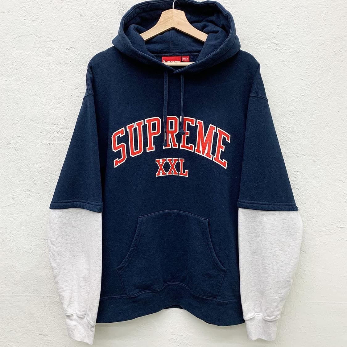 슈프림 XXL 로고 네이비 후디 상품이미지2