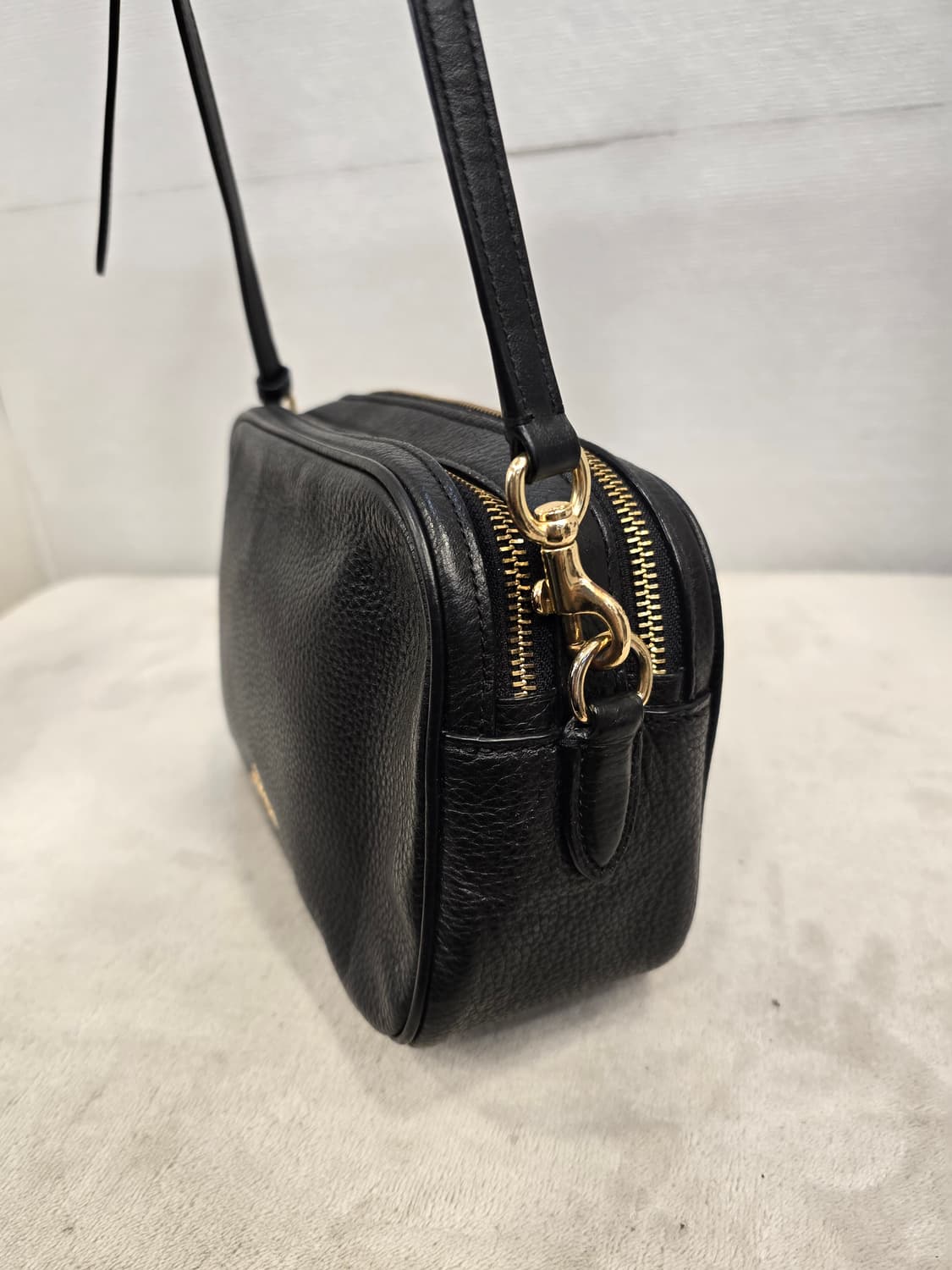 코치 제스 블랙 가죽 크로스백 가방 상품이미지4