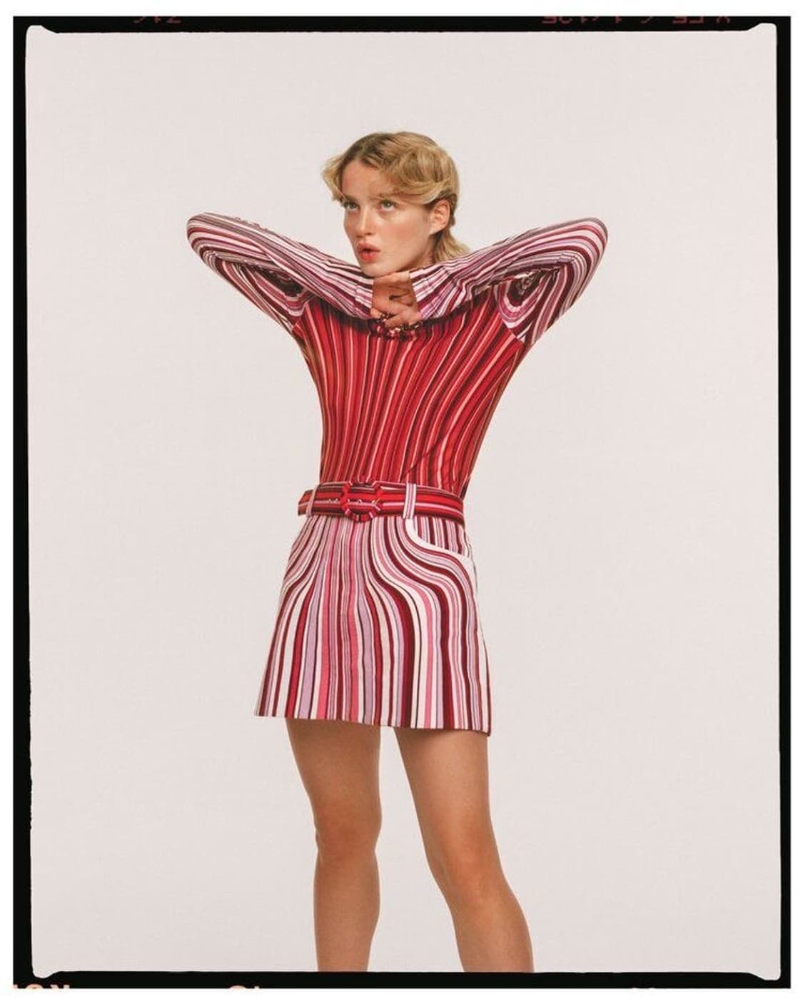 Anne isabella 펀치홀 니트 상품이미지10