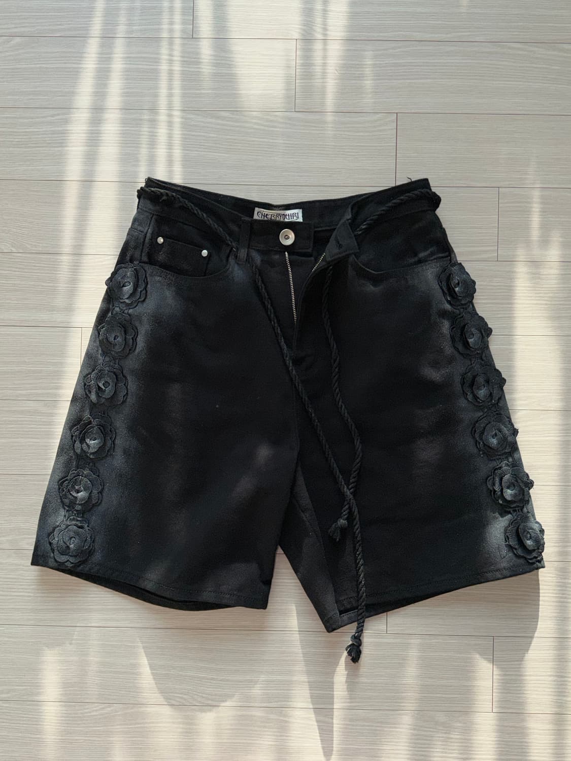 체리퀴리 장미 워싱 반바지 dirty flower half pt 상품이미지1