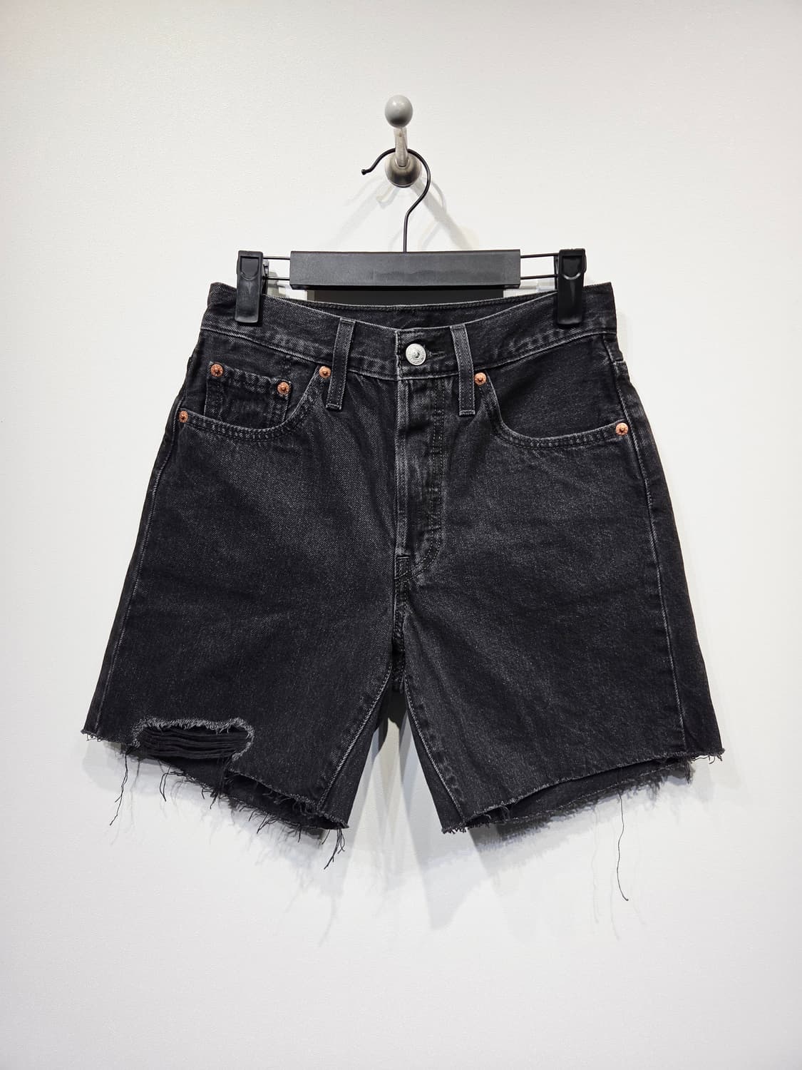 리바이스 501. 여자 흑청 데님 숏팬츠_24 상품이미지1