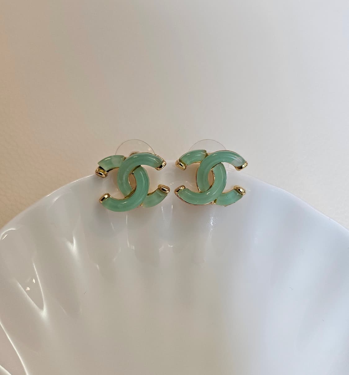 샤넬 호마이카 CC로고 그린 귀걸이 업사이클링 상품이미지1