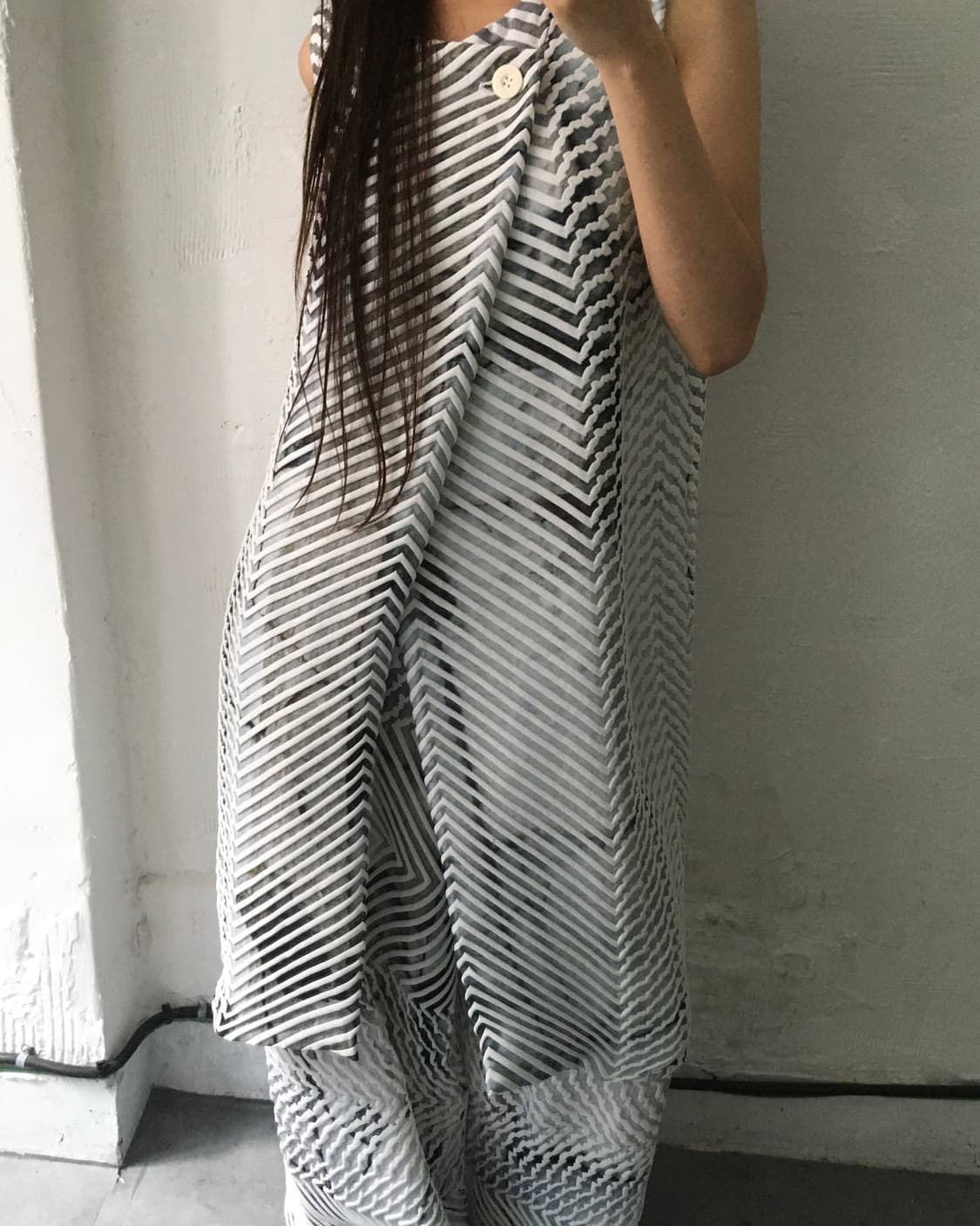 ISSEY MIYAKE 이세이미야케 화이트 플리츠 탑 상품이미지1