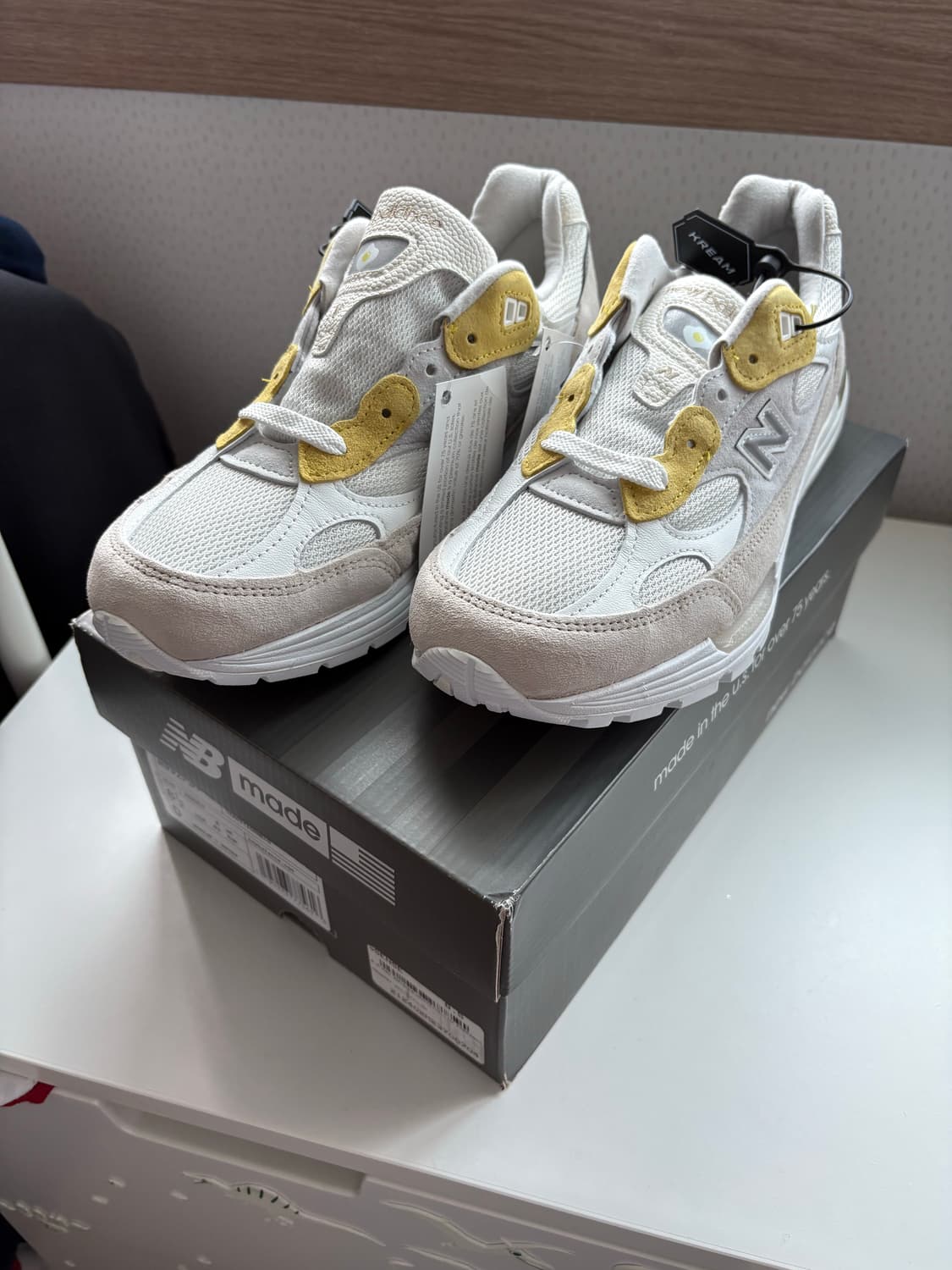 뉴발란스 x 페이퍼보이 992 상품이미지1