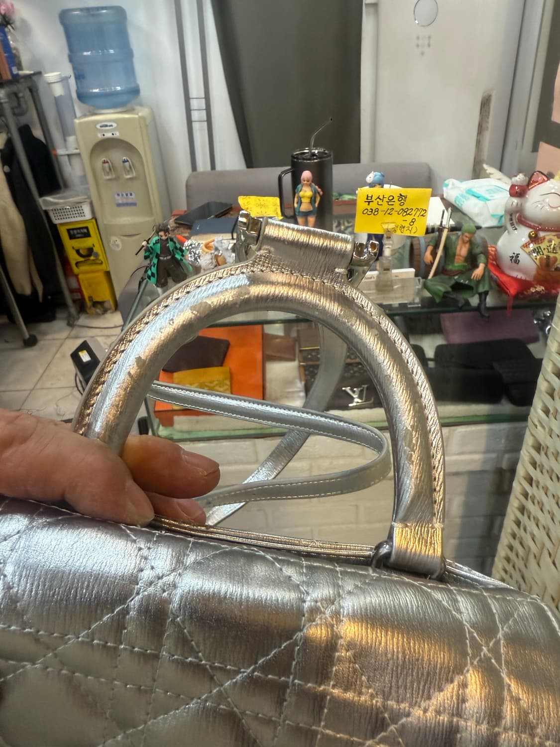 정품 디올 스타더스트 실버 백팩 팝니다 상품이미지10