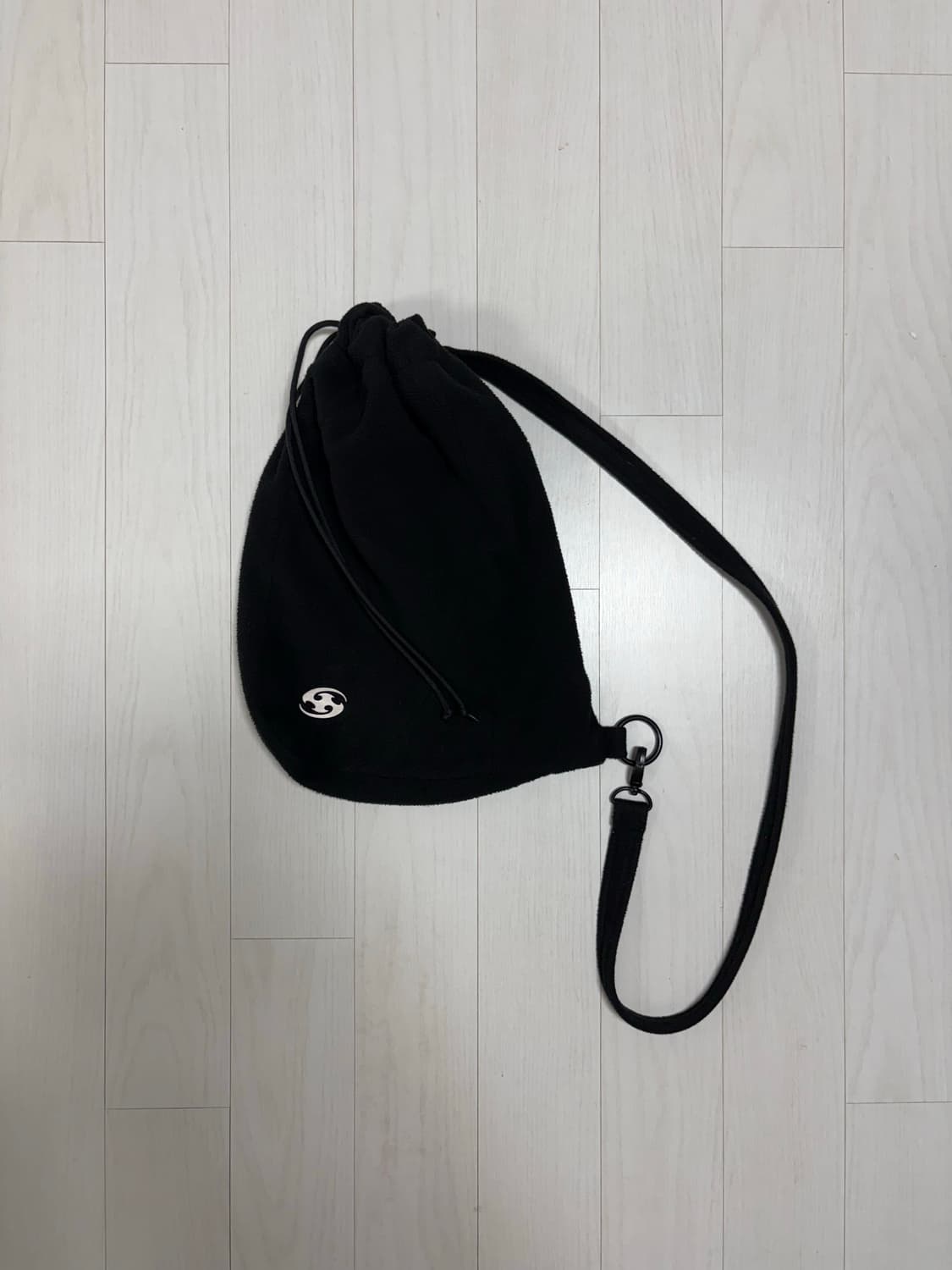 산산기어 21fw 플리스백 블랙 상품이미지2