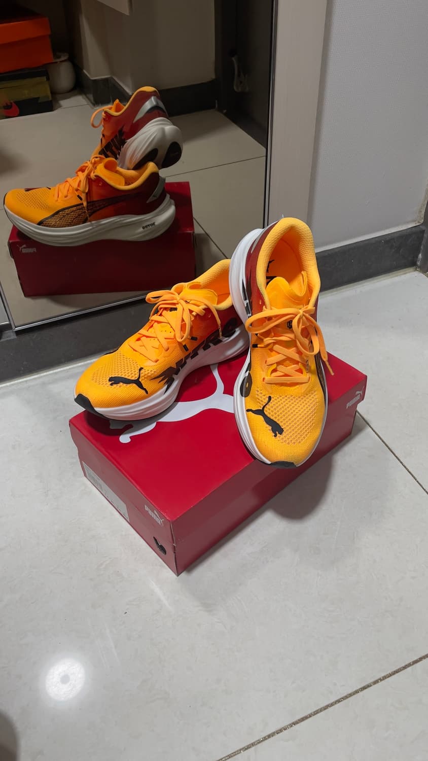 푸마 디비에이트 나이트로3 러닝화 런칭색상 상품이미지3