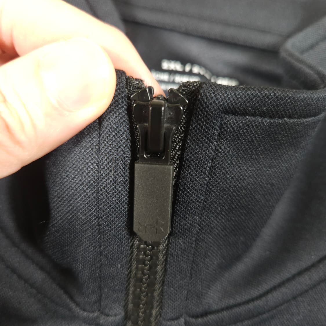 언더아머 오버핏 져지 블랙 상품이미지3