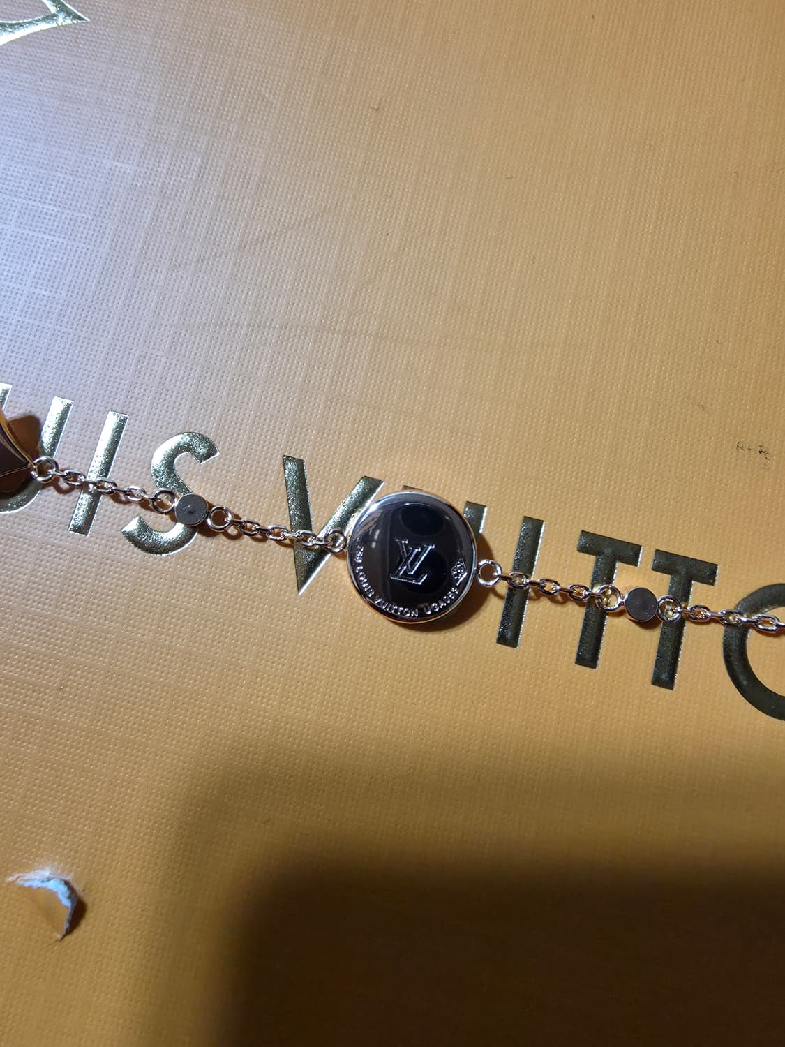 루이비통 블라섬 팔찌입니다 상품이미지2