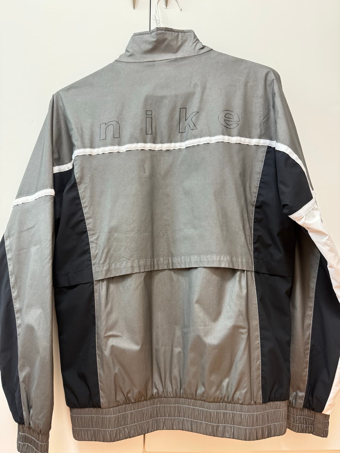 나이키 바람막이 상품이미지2