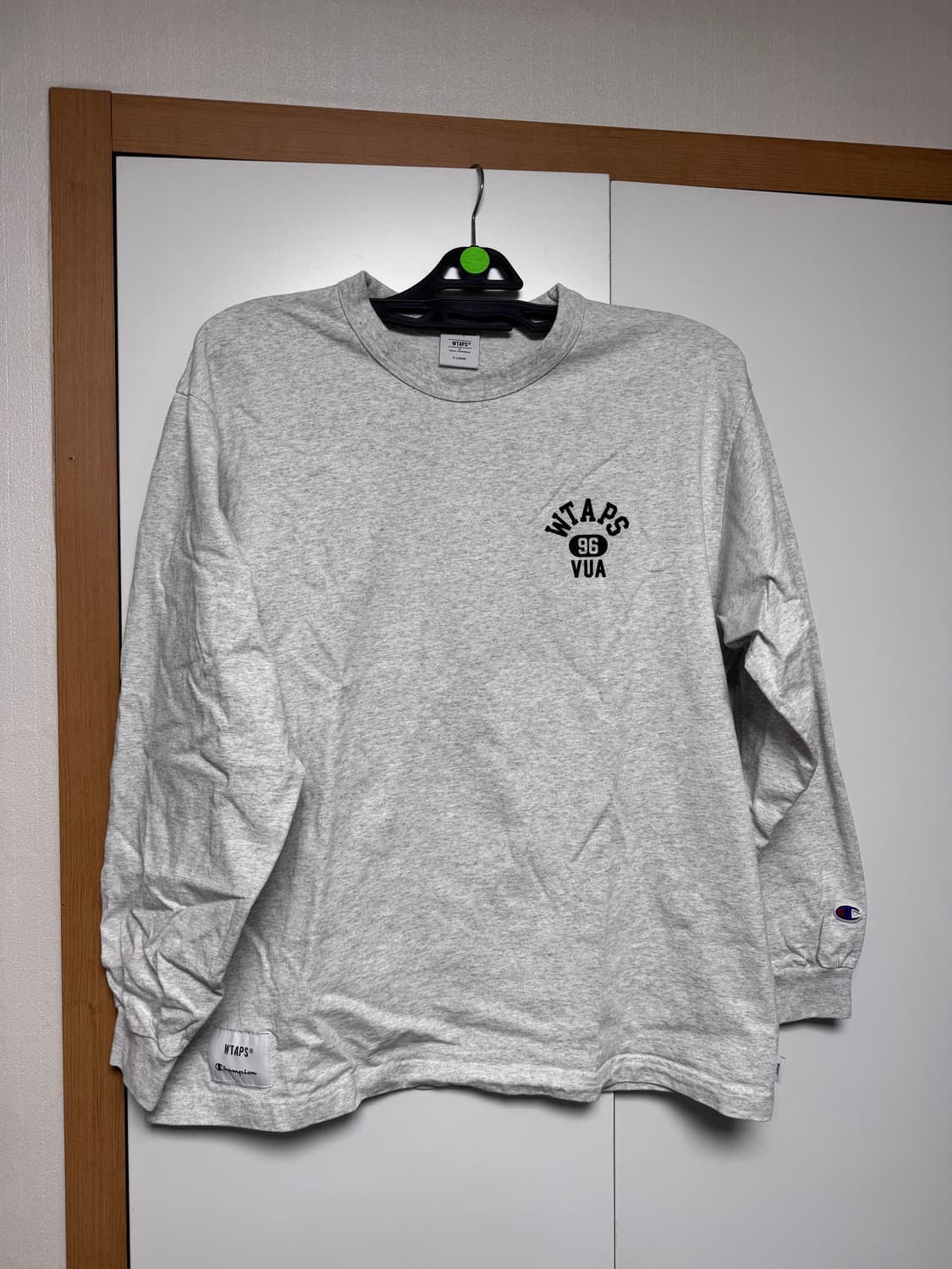 더블탭스 챔피온 롱슬리브 상품이미지1