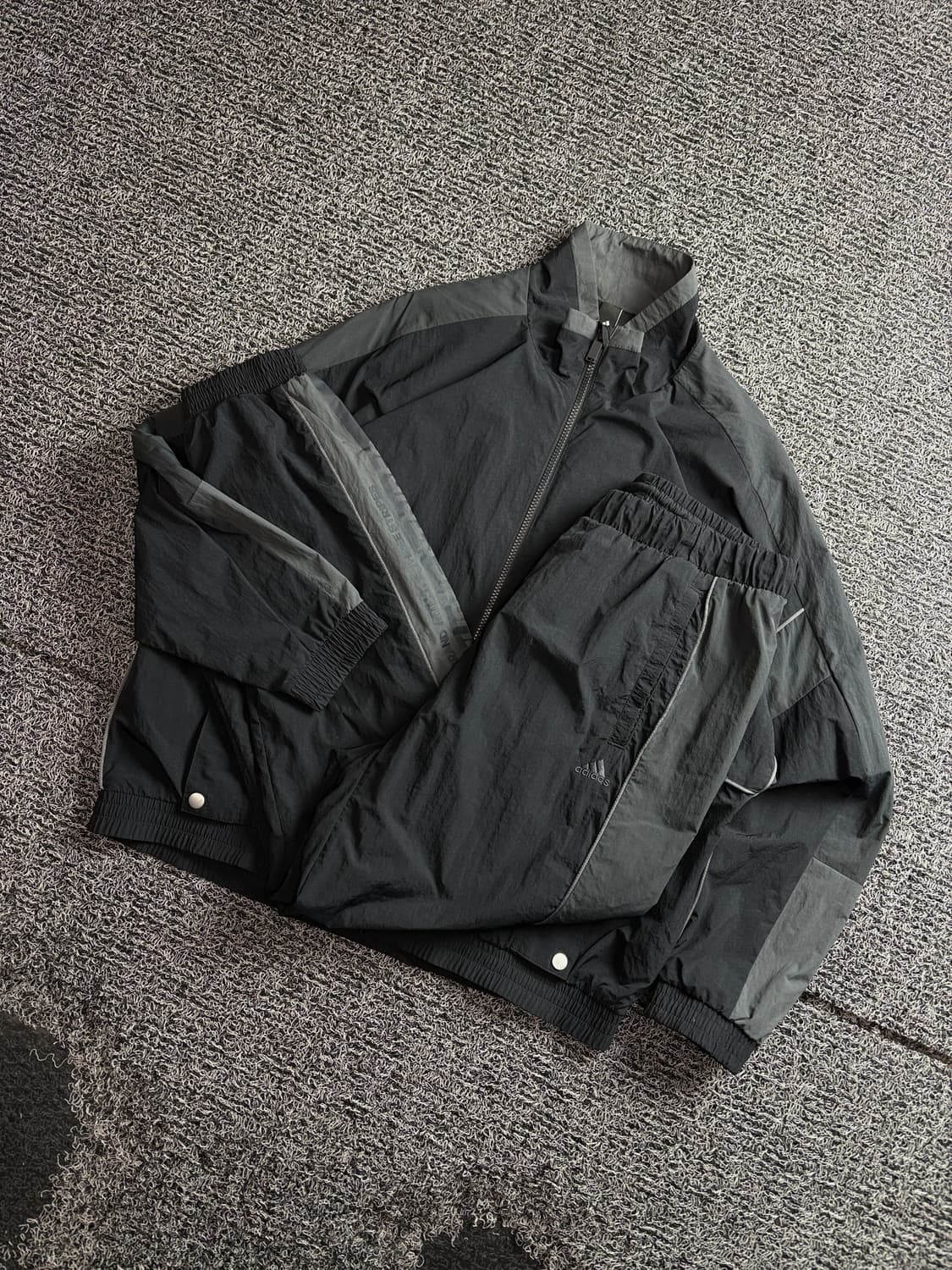 아디다스 블랙 파이핑 트랙 자켓, 팬츠 셋업 3748 상품이미지1