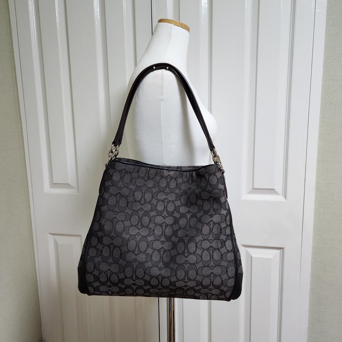 코치 숄더백  상품이미지4