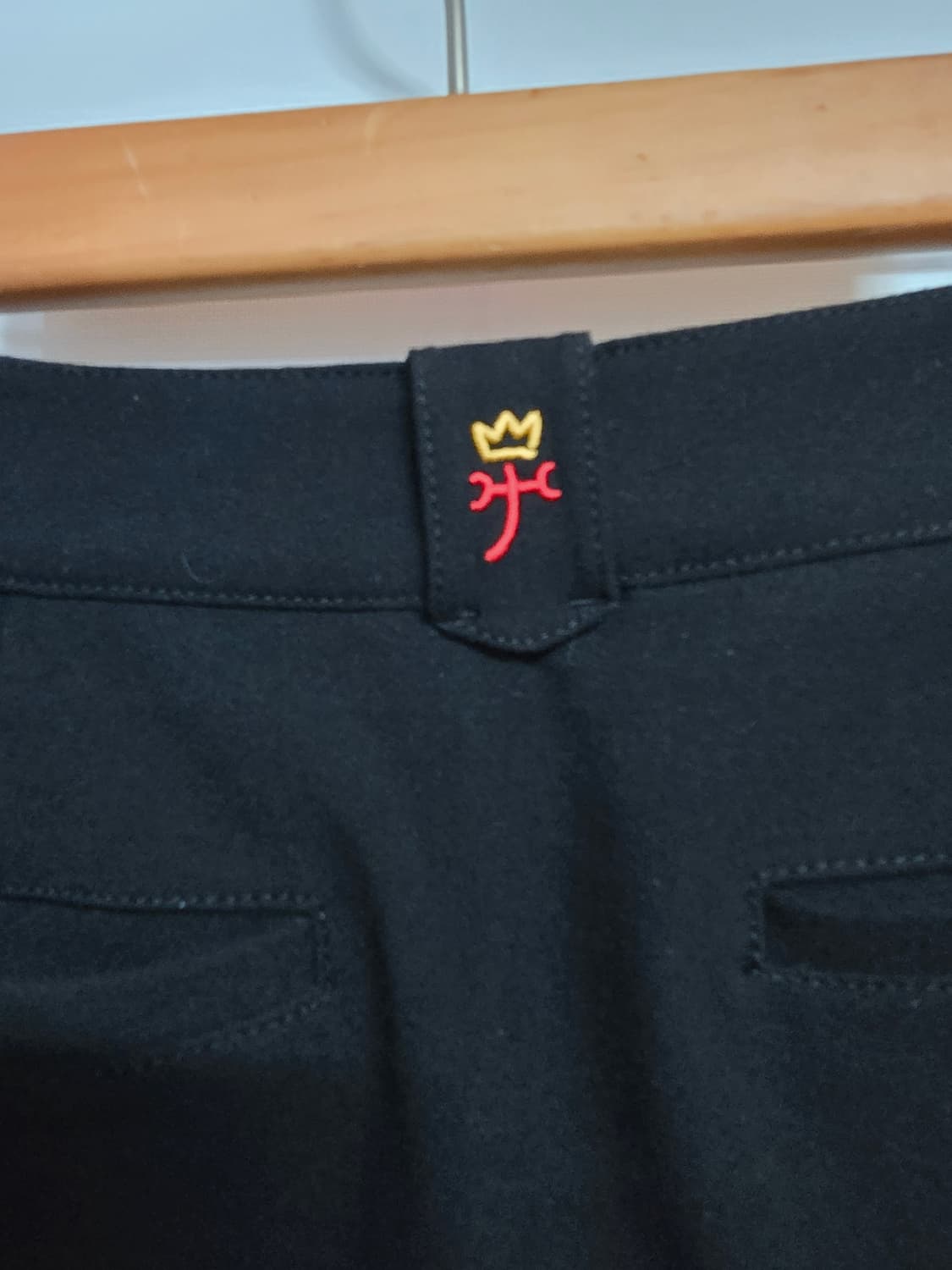 까스텔바쟉 플리츠 스커트 블랙 상품이미지5