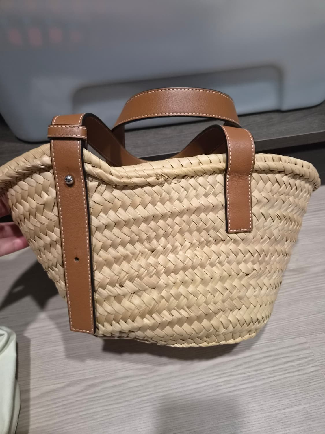 로에베 라피아 라탄백 스몰 브라운 상품이미지5