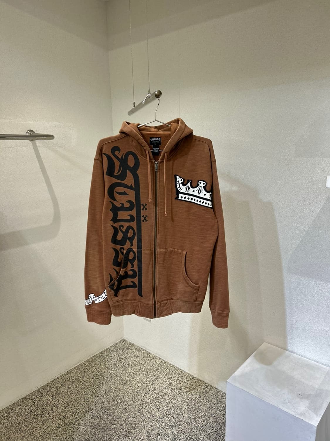 스투시 후드집업 크라운패치 상품이미지1