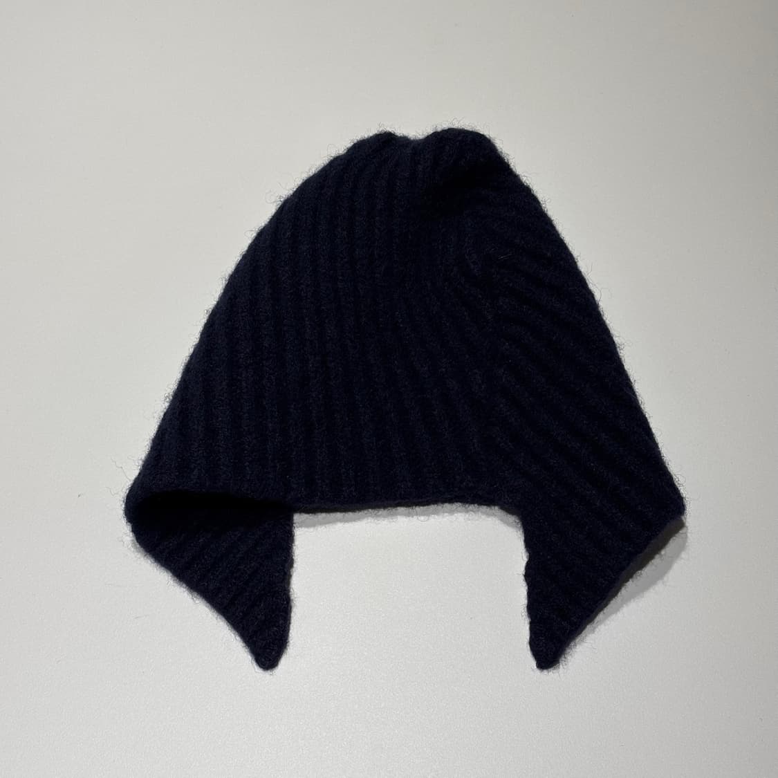 꼼데가르송 사선 비니 니트캡 상품이미지1