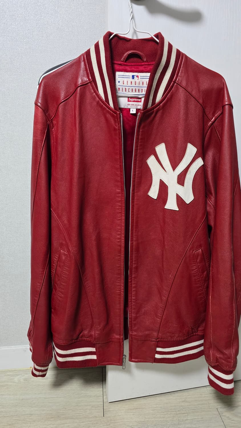 슈프림 뉴욕양키즈 레더자켓 상품이미지1