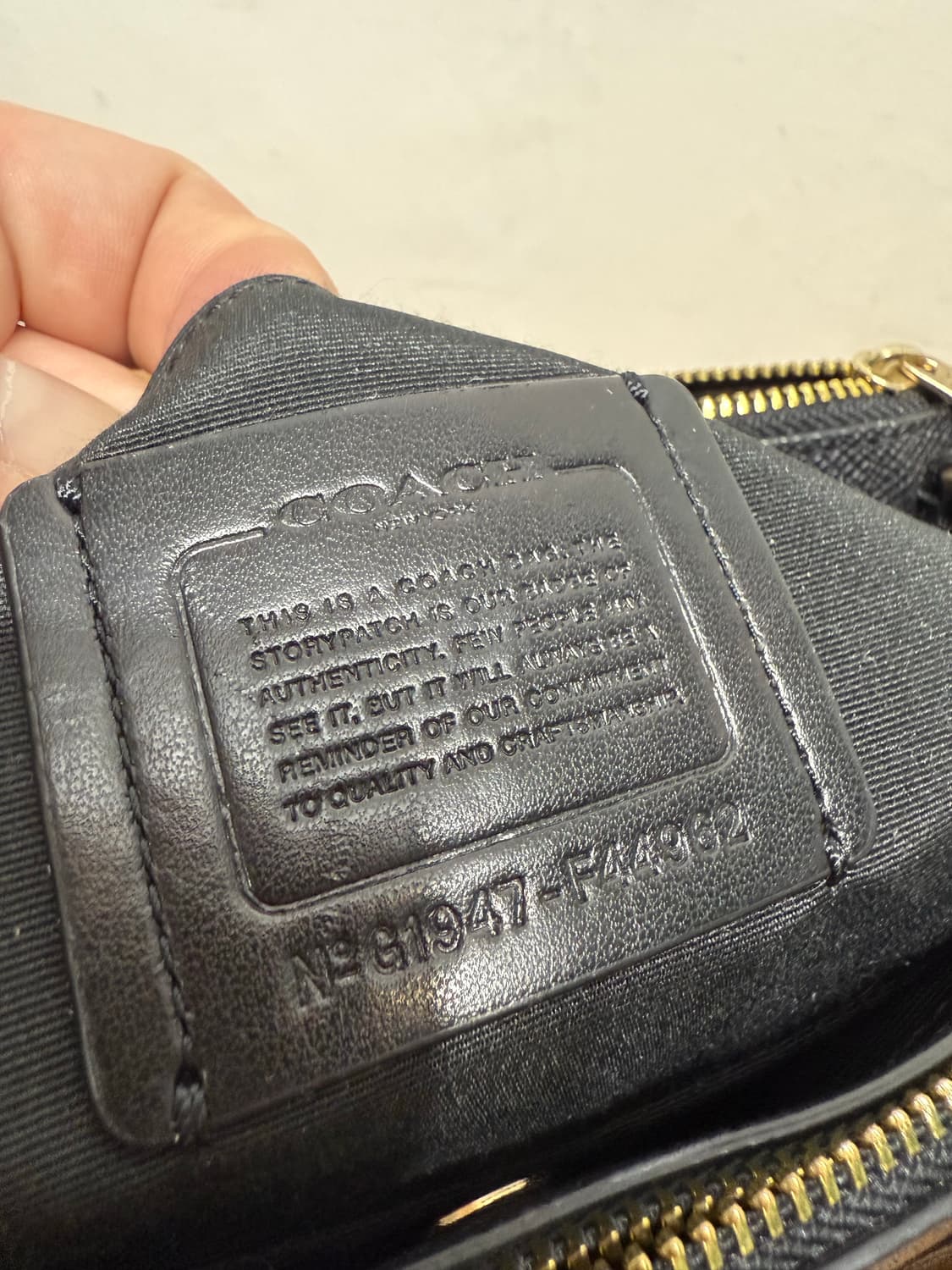 코치 COACH미니 서리 캐리올 크로스백 상품이미지7