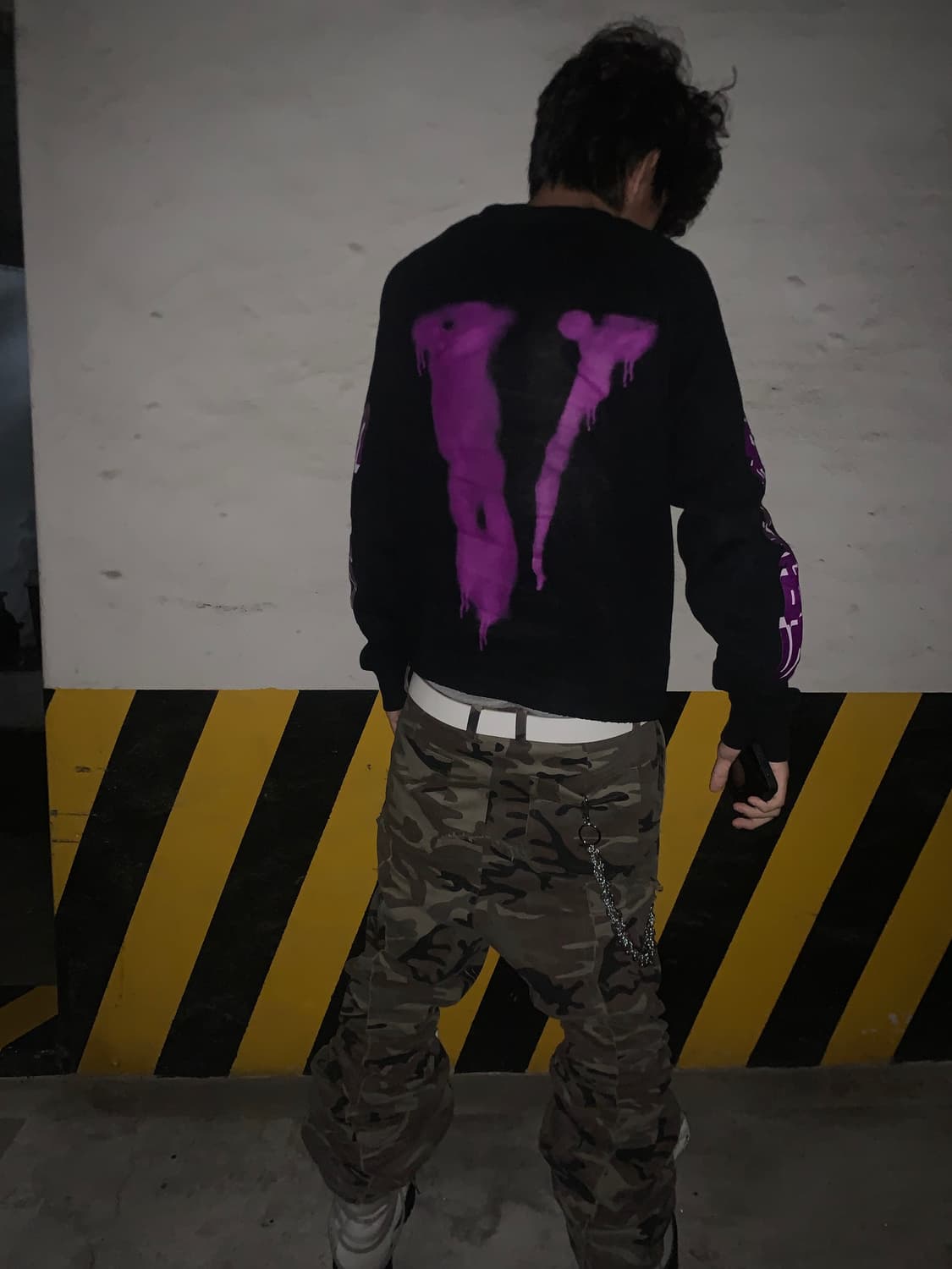 브이론 스크류헤드 크루넥 상품이미지1