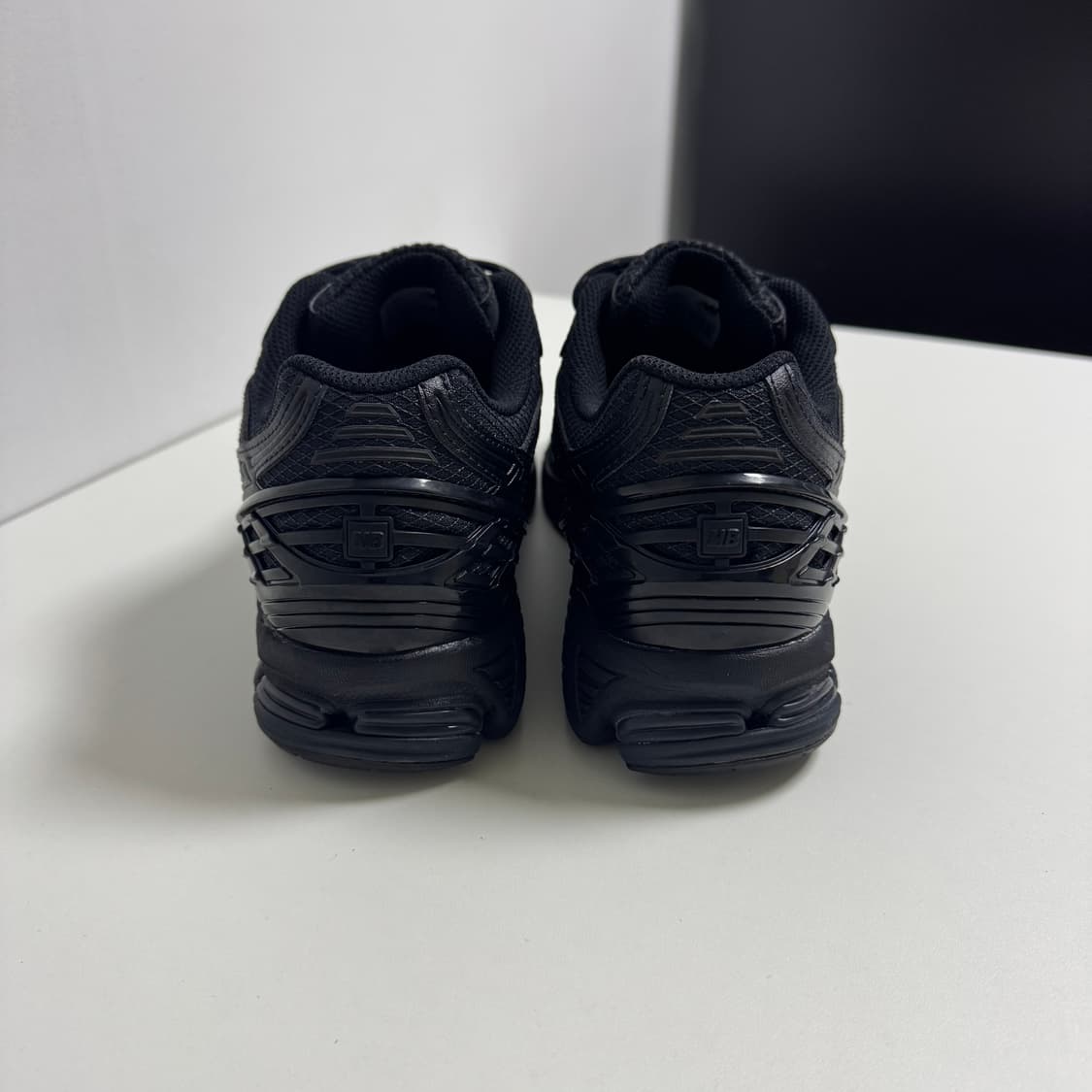 뉴발란스 1906U 트리플 블랙 상품이미지3