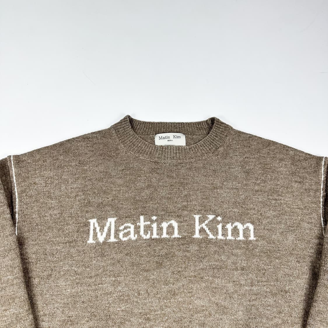 마뗑킴 레터링 빅로고 브라운 니트 (M 여성추천) 상품이미지1