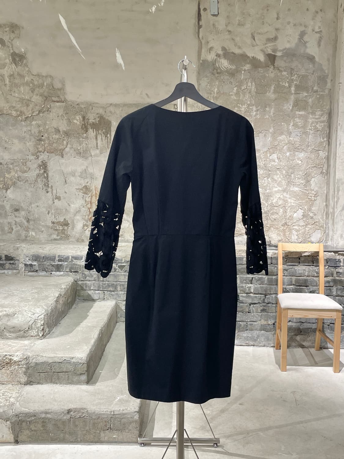 드리스 반 노튼 블랙 레이스 커프스 3/4 슬리브 코튼 미디원피스 상품이미지6