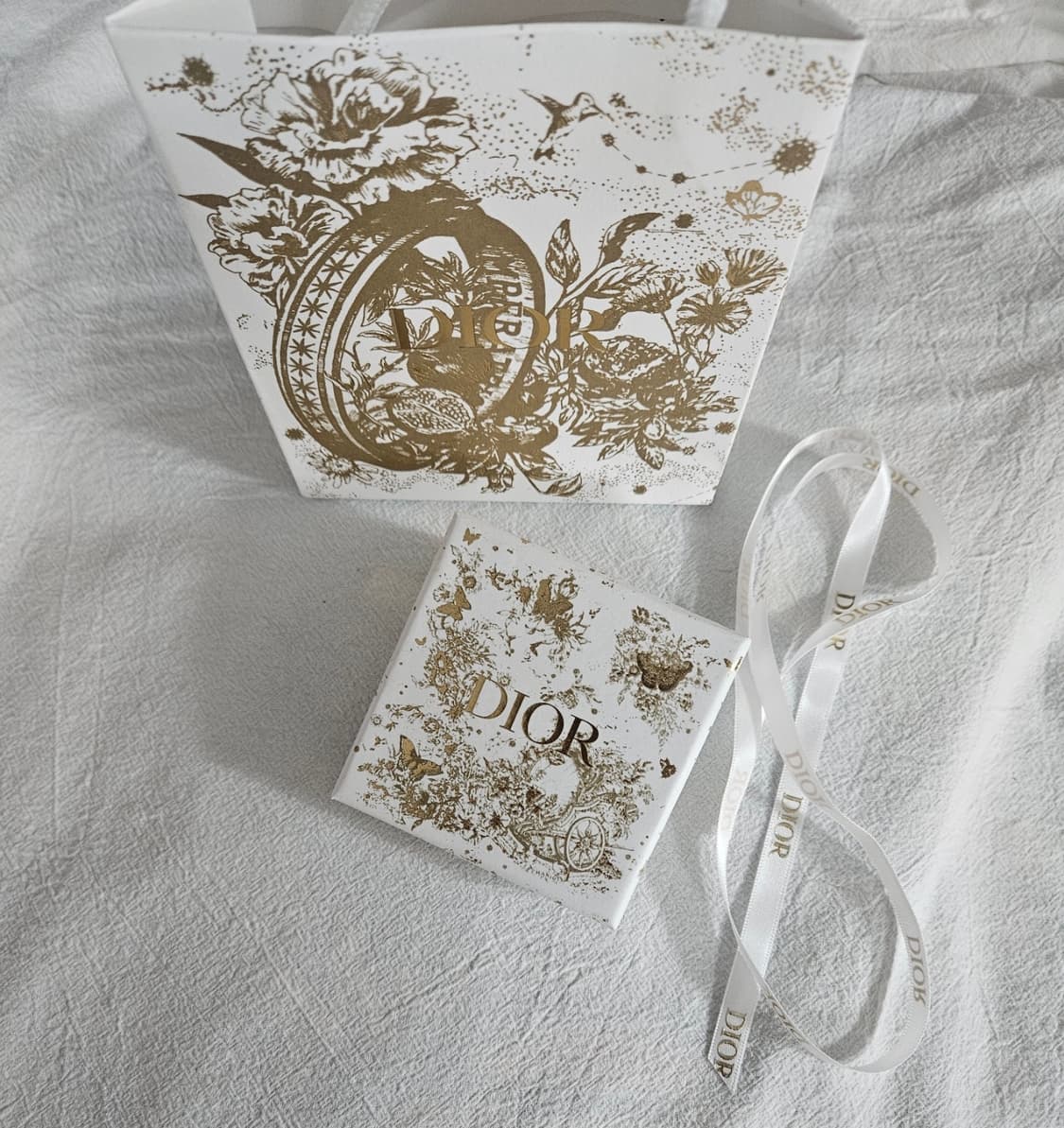 디올 홀리데이 박스 +쇼핑백+더스트 새상품 풀세트 상품이미지2