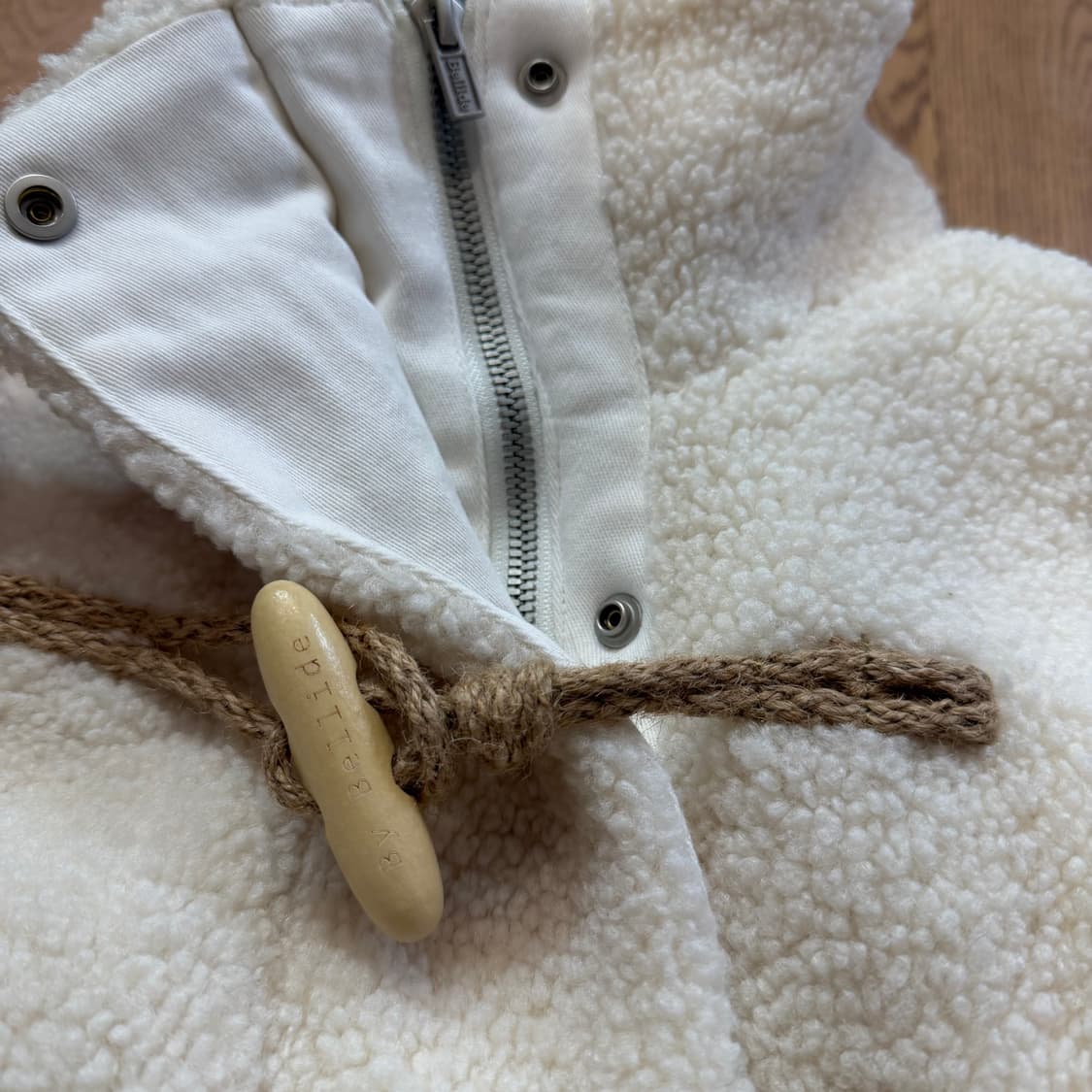 벨리드 토글버튼 크롭 쉐르파 크롭 자켓  상품이미지3