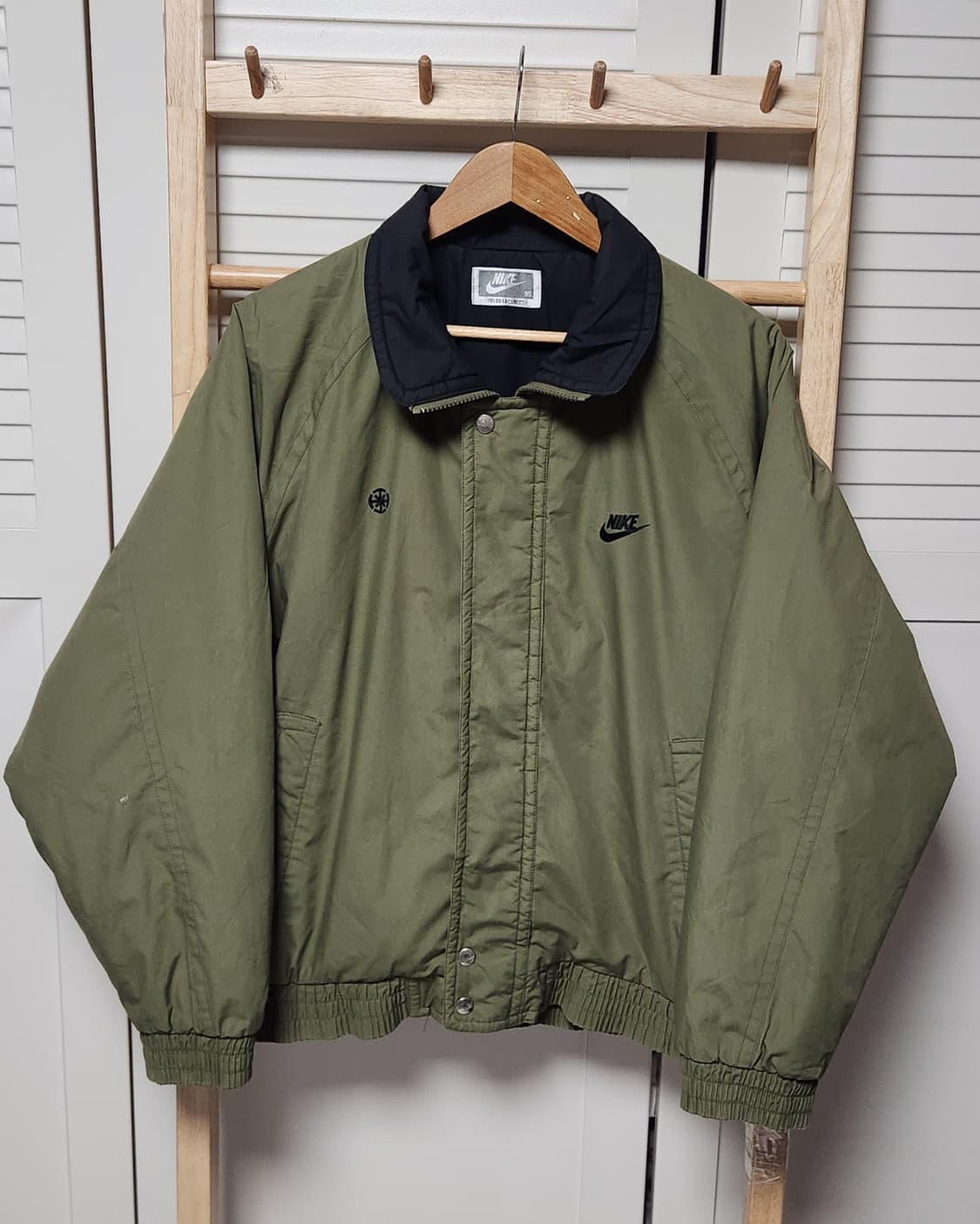 나이키 삼나스포츠 카키 바람막이 점퍼 자켓 상품이미지1