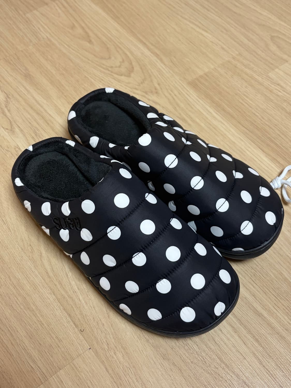 새상품) SUBU 스부 도트 패딩슬리퍼 상품이미지2