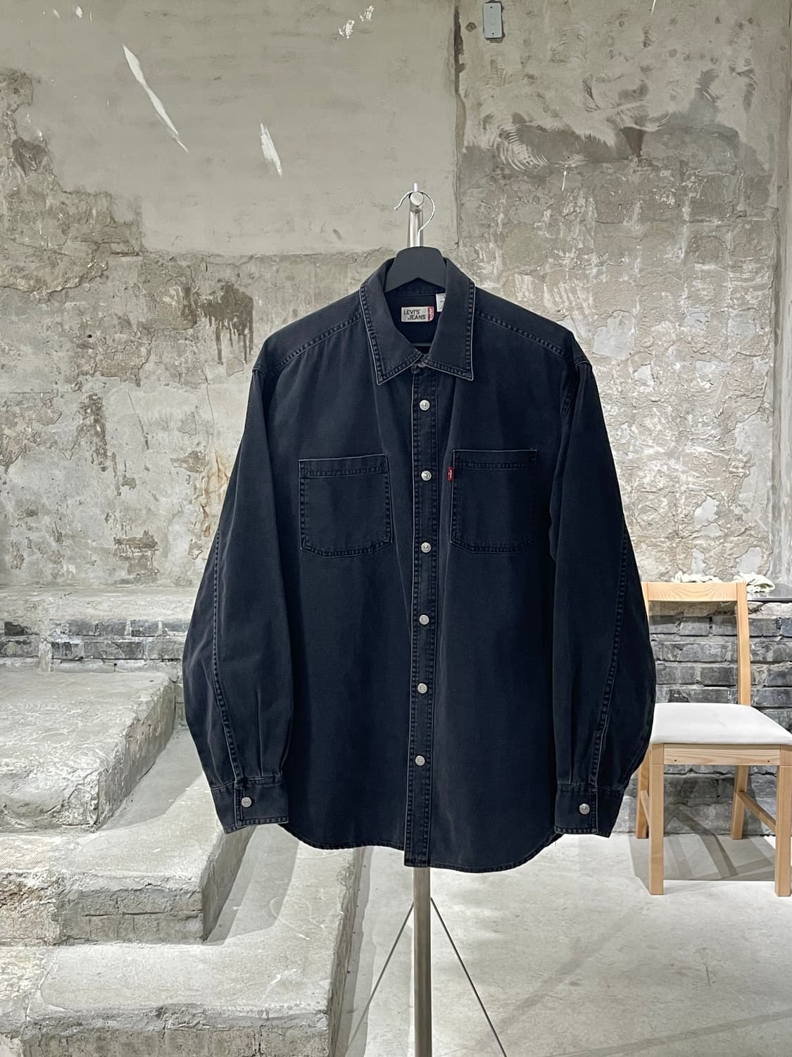 리바이스 레드탭 흑청 체스트 포켓 데님 셔츠 상품이미지1