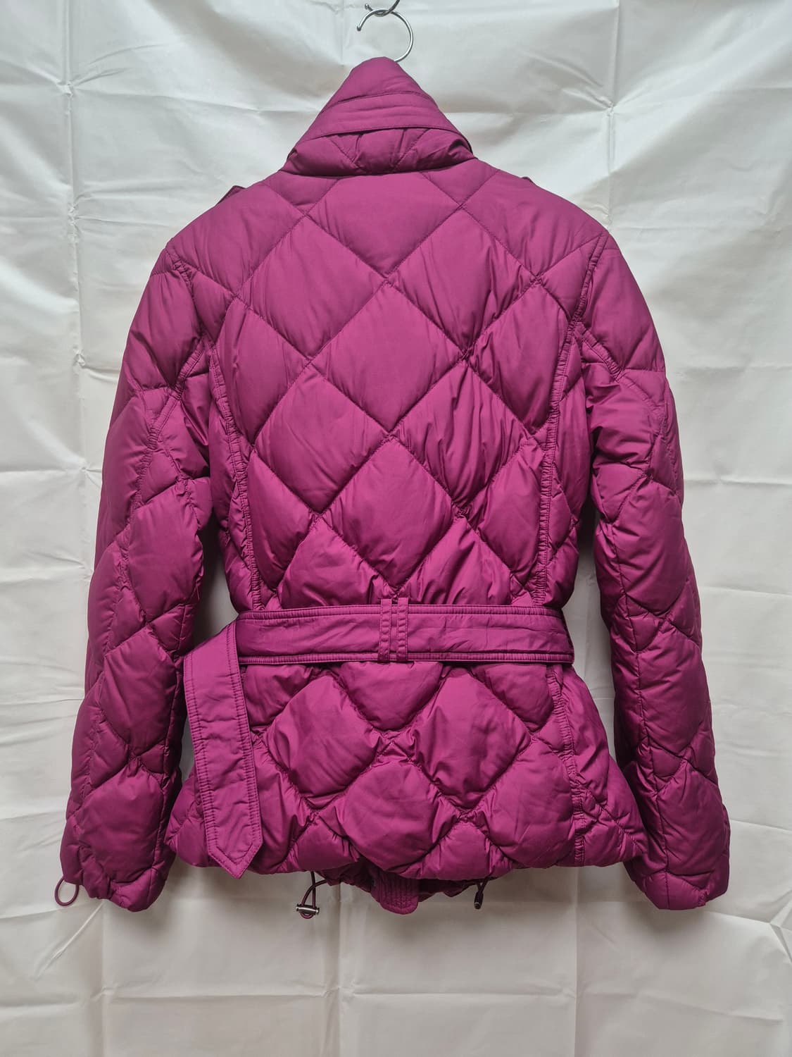 버버리 여성 벨티드 패딩 백화점판 상품이미지5