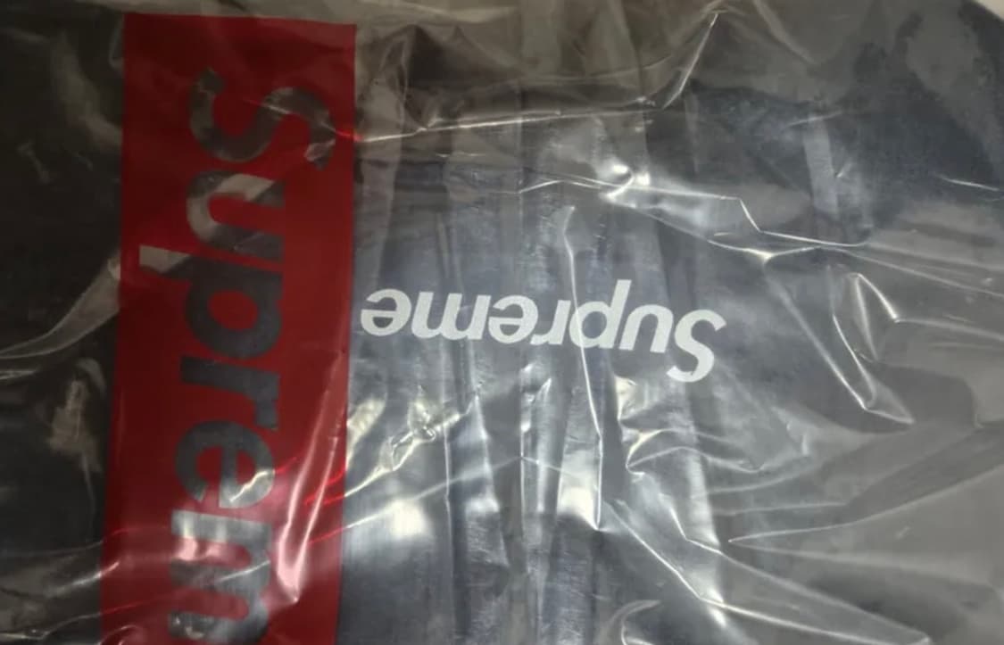 슈프림 워시드 박스로고 크루넥 블랙 - 25SS 새상품 상품이미지3