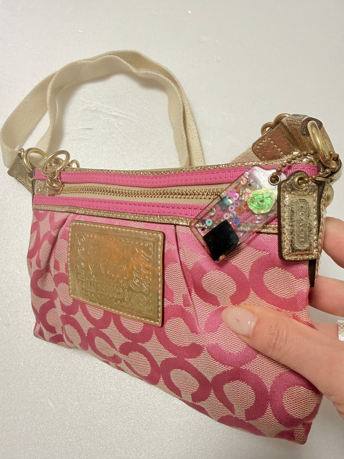 💗코치 COACH 미니 파우치 숄더백 / 시그니처 핑크 / 가벼운 데일 상품이미지3