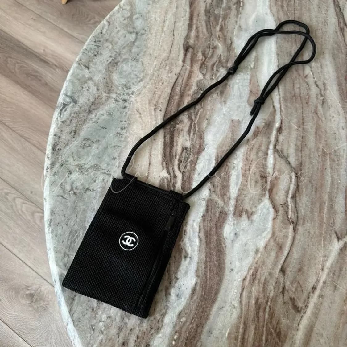 샤넬뷰티 메쉬여권 케이스, 여권가방 크로스백 상품이미지10