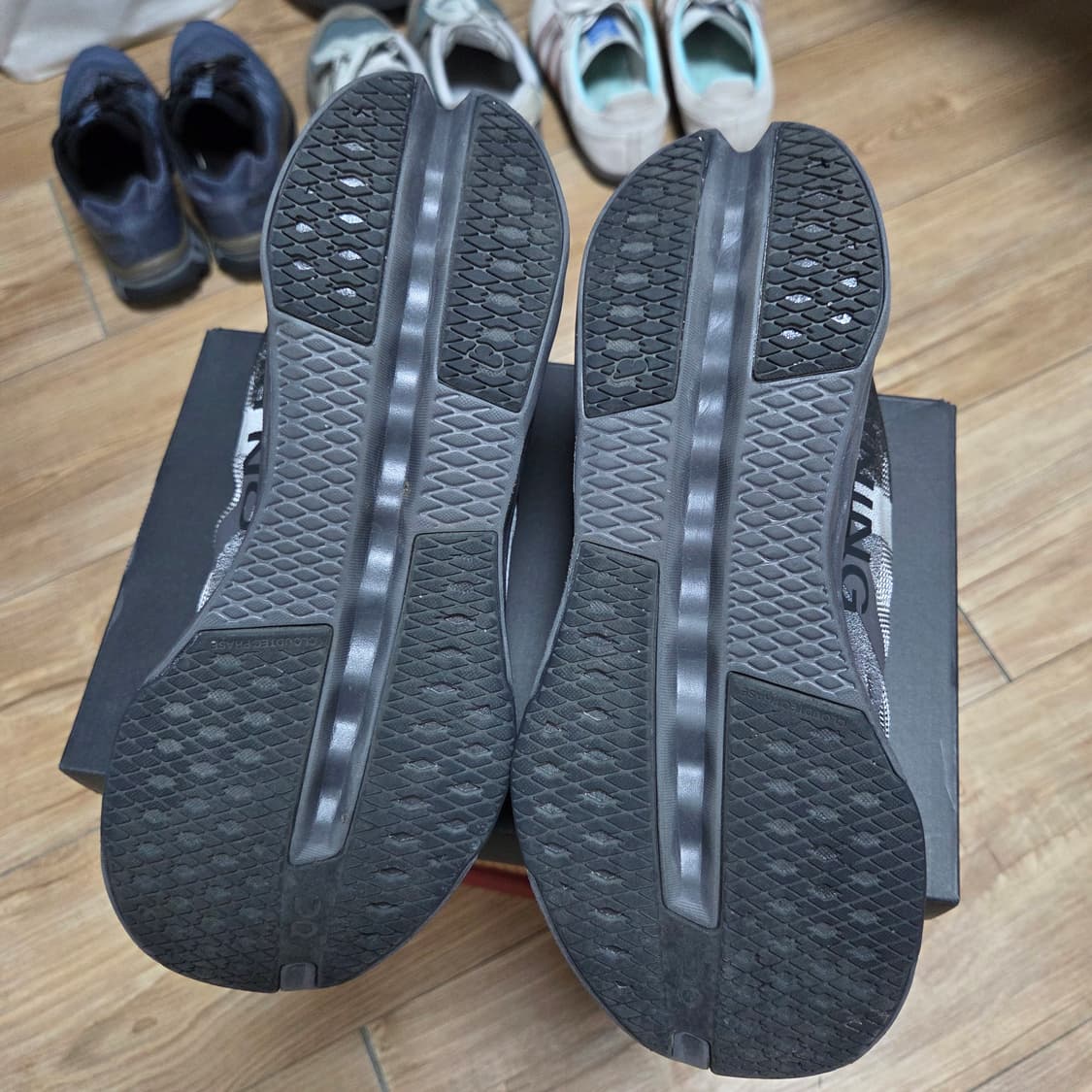 260 온러닝 클라우드 서퍼 넥스트 블랙 이클립스 러닝화 운동화 상품이미지4