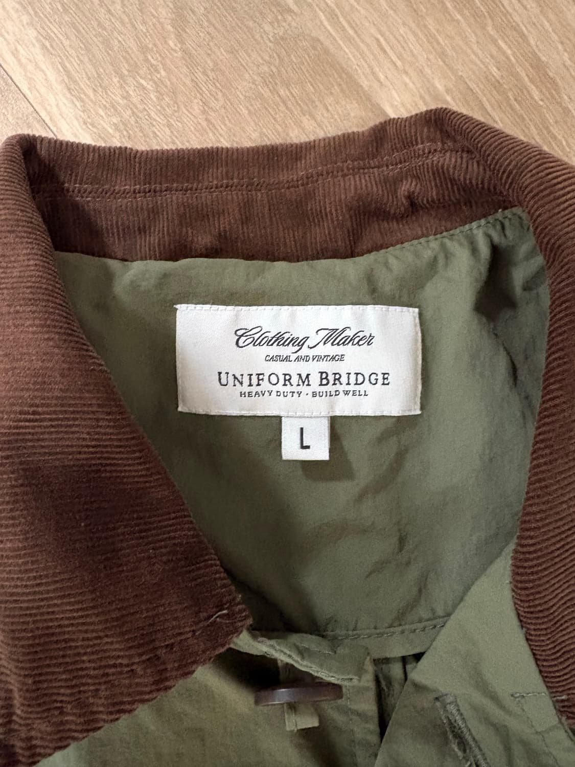 [유니폼브릿지] 버튼 숏 자켓 올리브 상품이미지3