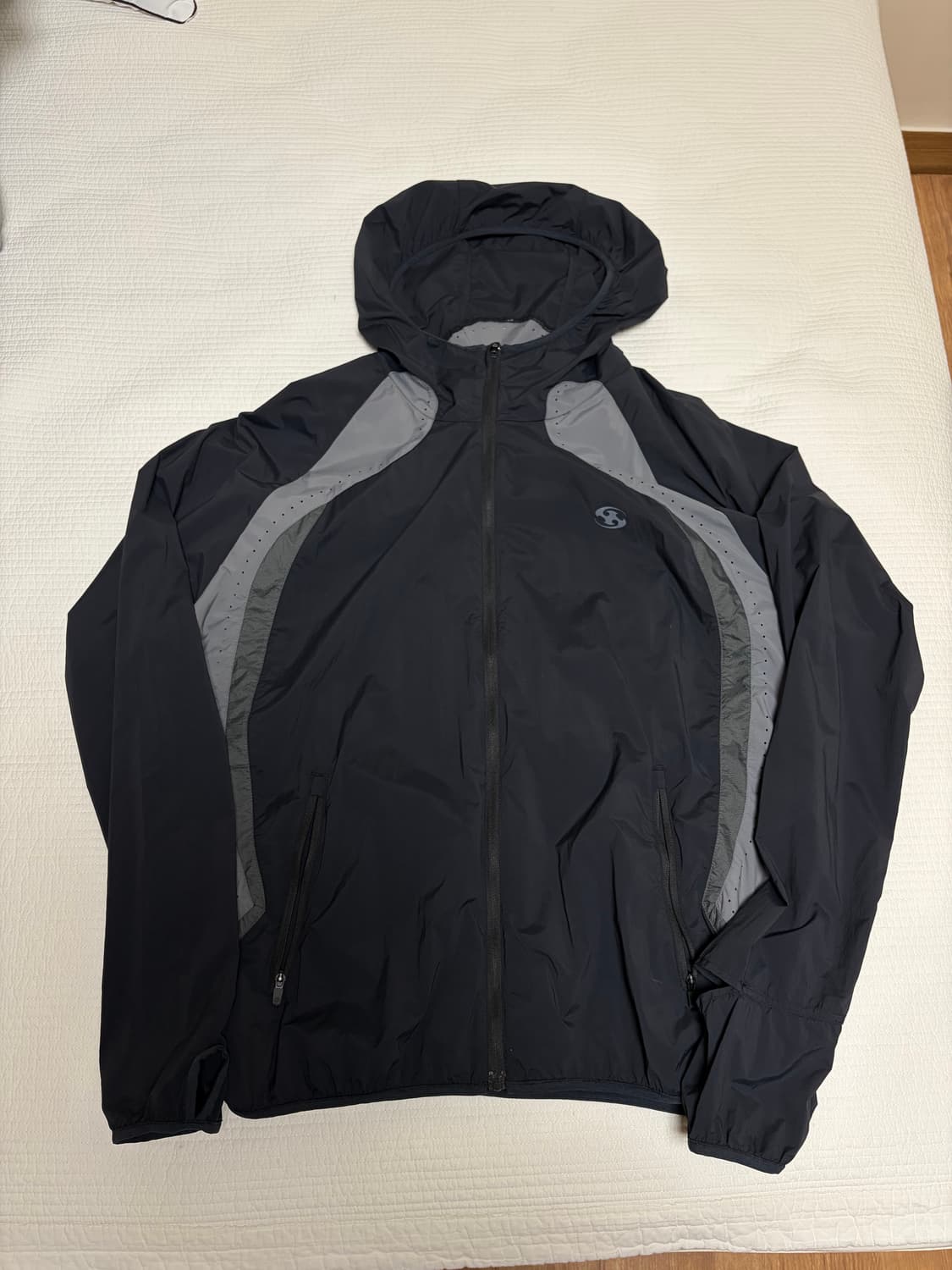 [2] 24fw 산산기어 러닝자켓 바람막이 상품이미지1