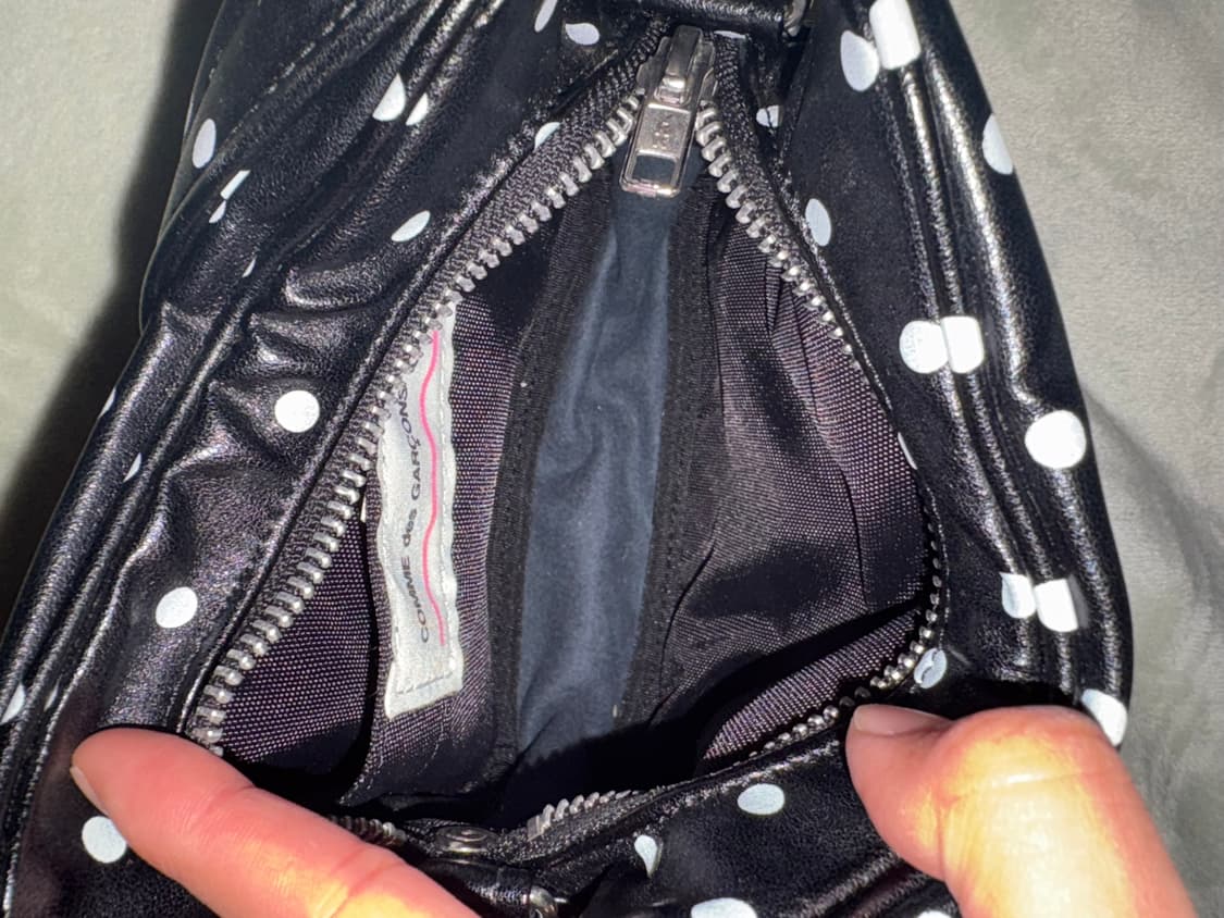 꼼데가르송 도트 크로스백 상품이미지3